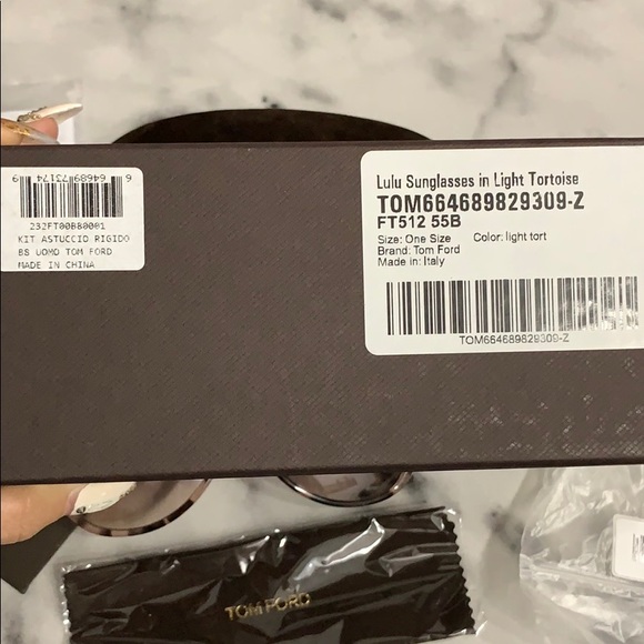 REVEKA TOM FORD SUNGLASSES IN LIGHT TORTOISE - Picture 8 of 8